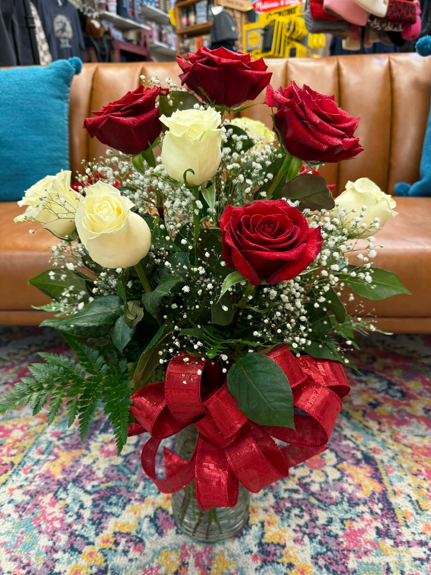 Dozen Red & White Roses – THE FLOWER BOX & GIFTS, Sweetwater TX
