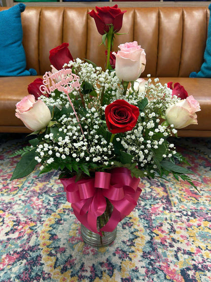 Dozen Roses Pink & Red – THE FLOWER BOX & GIFTS, Sweetwater TX