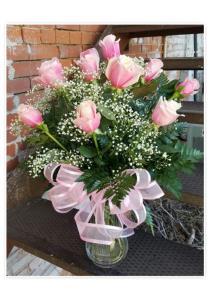 Dozen Pink Roses with Babys Breath – THE FLOWER BOX & GIFTS, Sweetwater TX